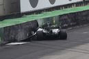 Lewis Hamilton is crashed in Q1