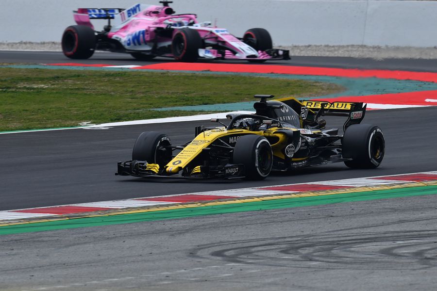 Nico Hulkenberg on track in the Renault