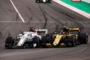 Marcus Ericsson and Carlos Sainz battle