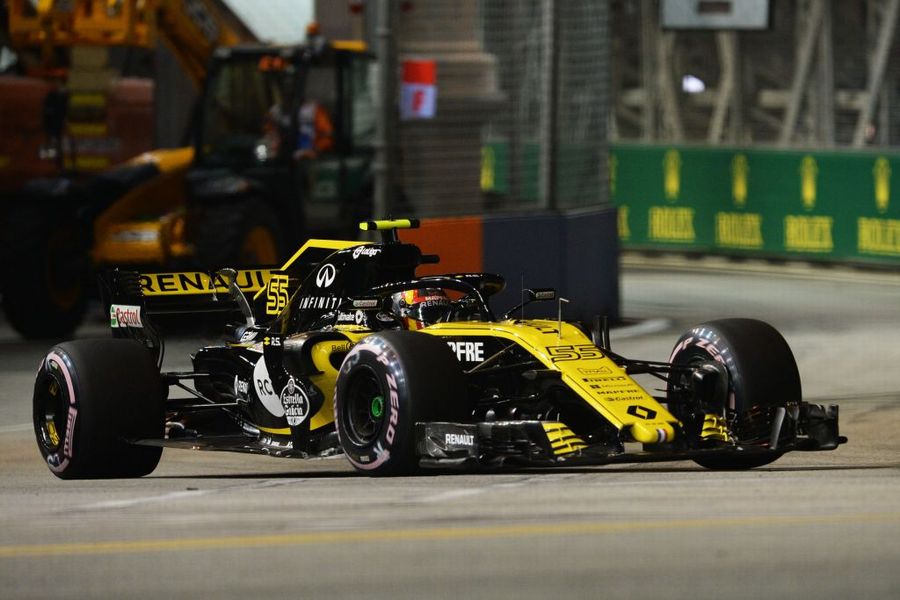 Carlos Sainz Jr on track in the Renault