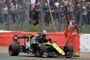 Daniel Ricciardo stopped car in FP2