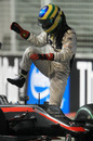 Frustration for Bruno Senna during the third practice session