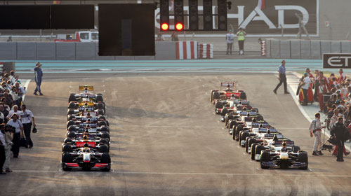 The grid is cleared for the start of the Abu Dhabi Grand Prix