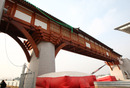A Korean-style bridge of the pit straight