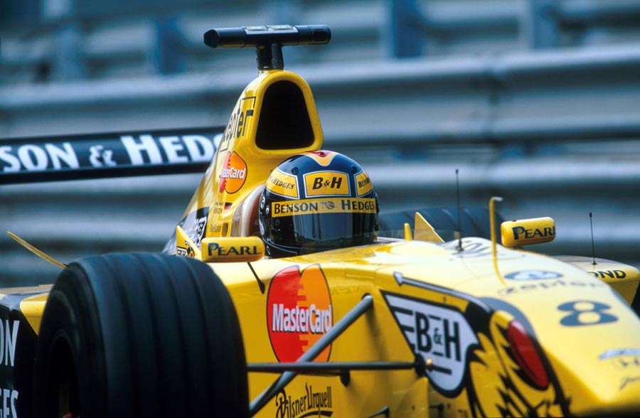 Heinz-Harald Frentzen on his way to victory in the Italian Grand Prix