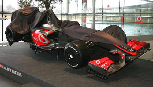 McLaren reveals its 2009 car