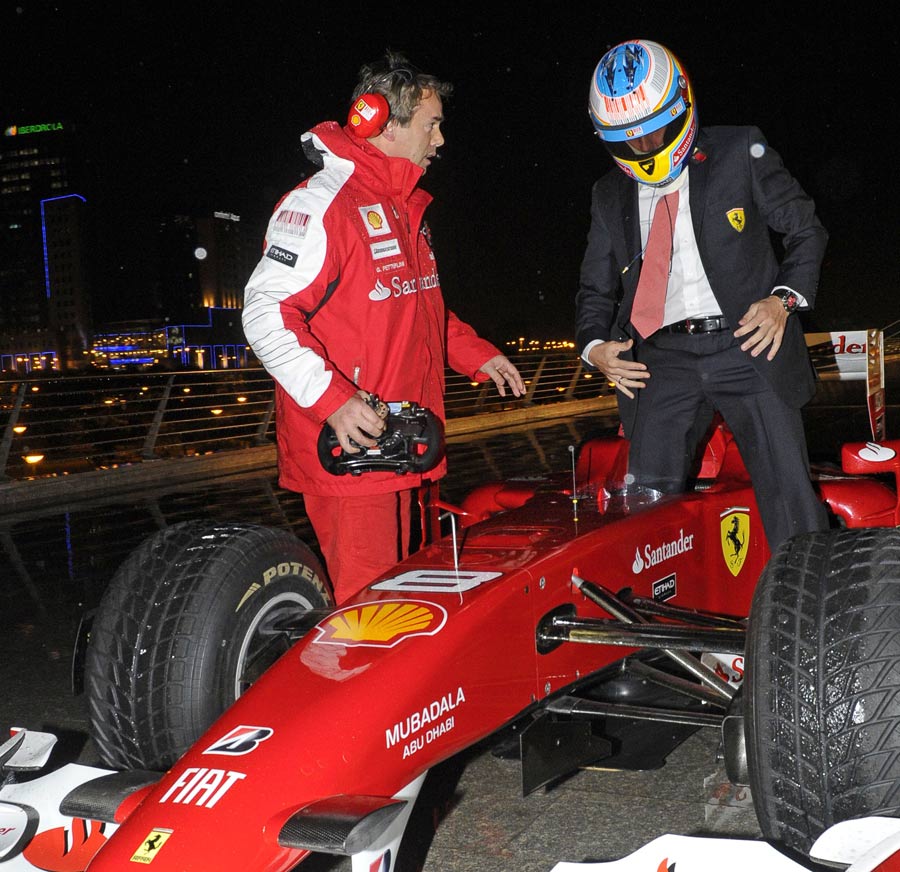 Fernando Alonso arrives in style for the 2010 Ferrari World Finals ceremony