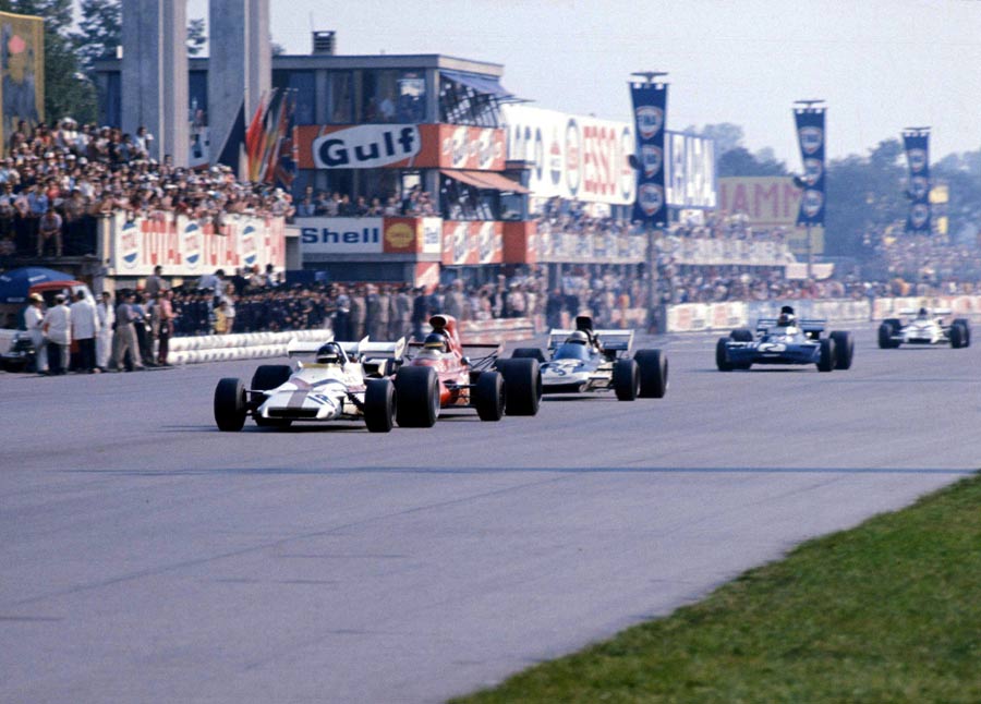 Peter Gethin leads Ronnie Peterson, Mike Hailwood, Francois Cevert and Howden Ganley in the closing stages of the Italian Grand Prix