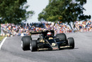 Mario Andretti on his way to the first win of his championship season