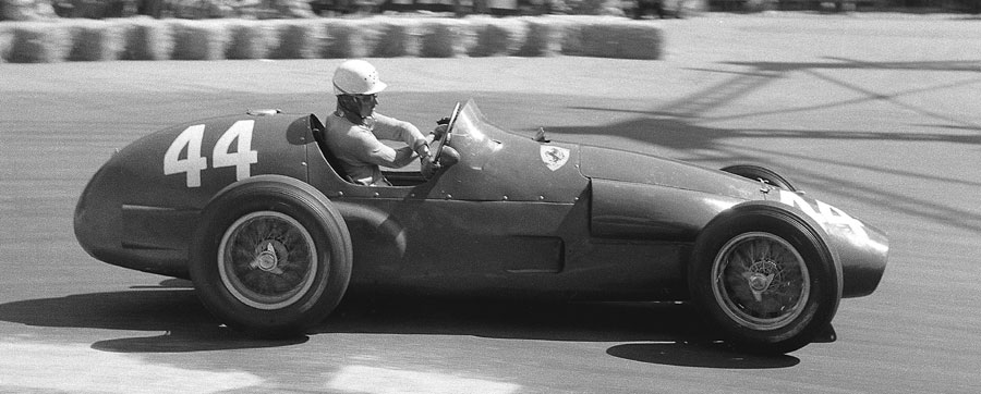 Maurice Trintignant on his way to victory at the 1955 Monaco Grand Prix