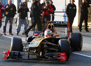 Vitaly Petrov gets Renault's testing schedule underway