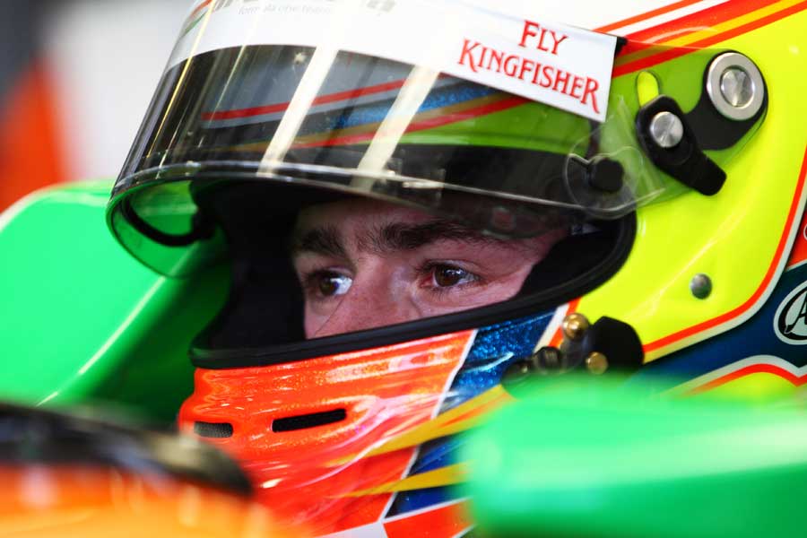 Paul di Resta prepares to go out in the Force India