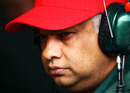 Tony Fernandes on the pit wall