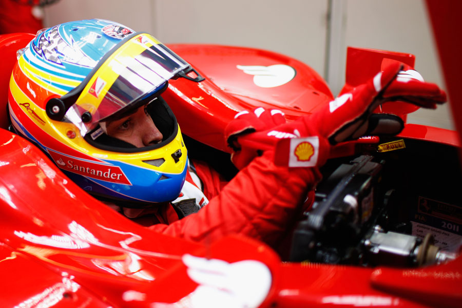 Fernando Alonso prepares for final practice
